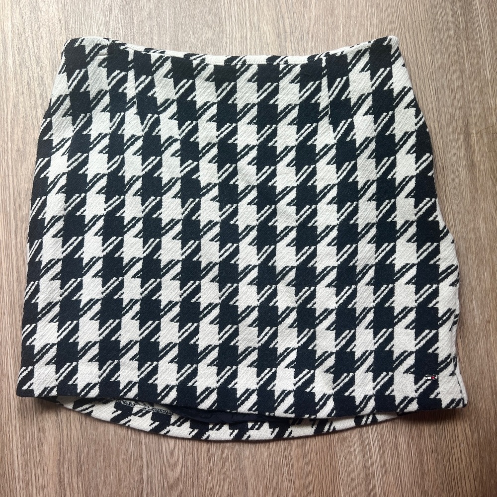 Tommy Hilfiger Black and White Mini Pencil Skirt